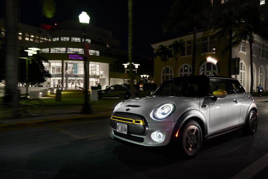  Mini Cooper SE (F56) 2020 года  (NA) (фото 65 из 342)